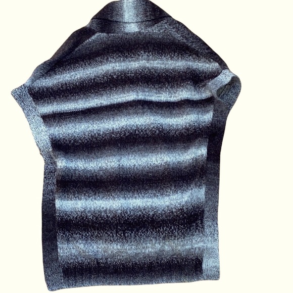 BCBGMaxAzria Oversized Cape/Poncho/Wrap Wool Blend Sweater in Brown Ash - medium - Picture 10 of 16